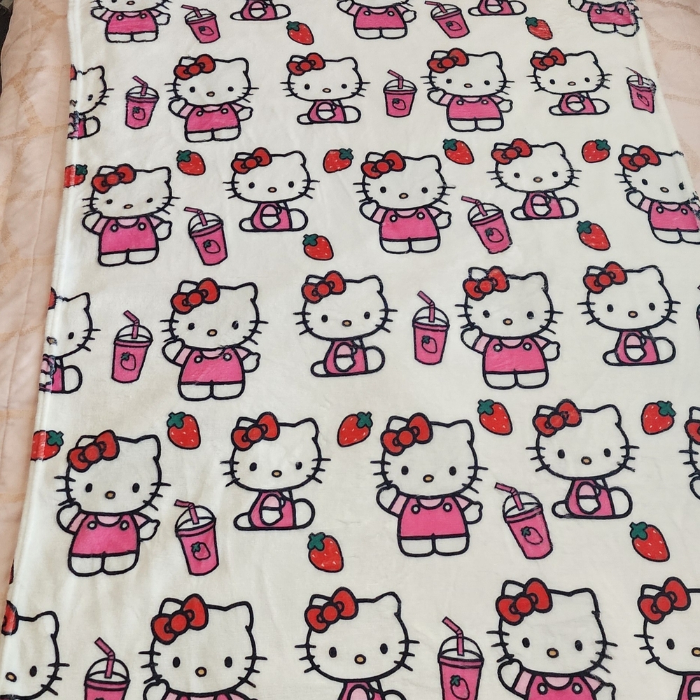 Hello Kitty Patterned Blanket